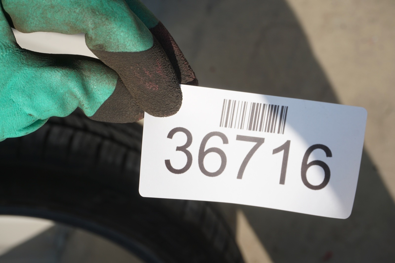 Pirelli Pzero All Season Plus 225/40R18 Tire (QTY 1) 9/32″ – USED