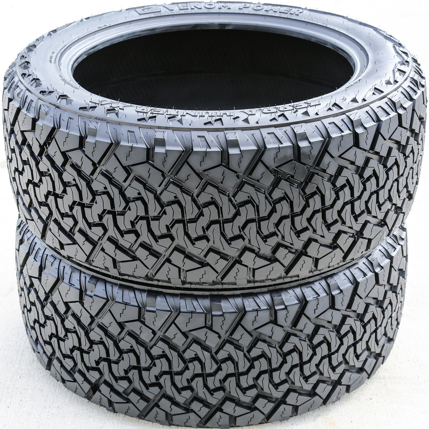 Tire Venom Power Terra Hunter X/T LT 33X14.50R24 F 12 Ply XT Extreme Terrain