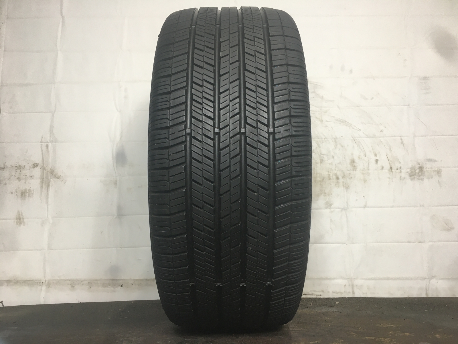 [1] Continental 4×4 Contact P275/45R20 275 45 20 Tire 8.75-9.25/32