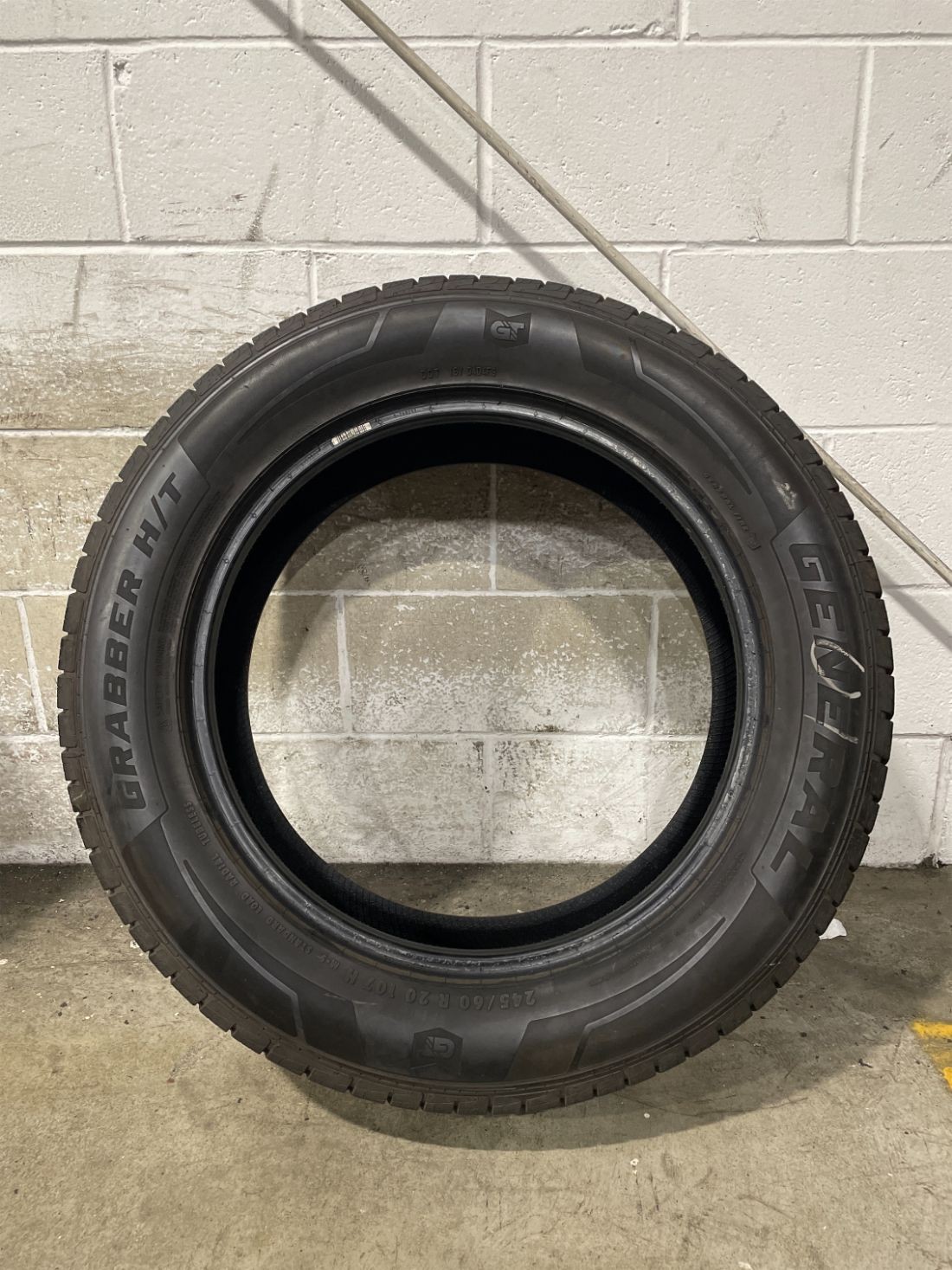 1x P245/60R20 General Grabber H/T 11/32 107 H Used Tire 2456020