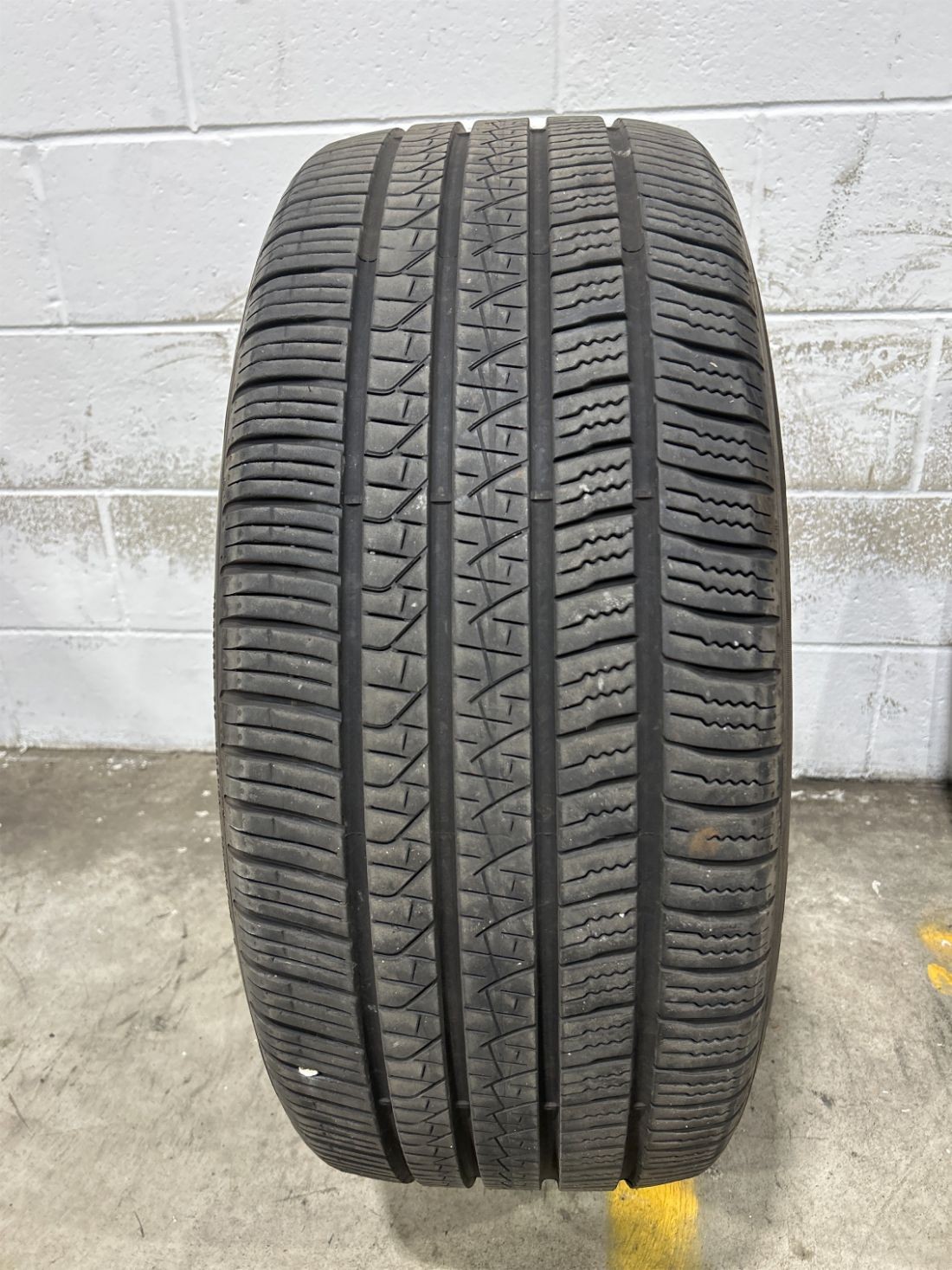 1x P275/45R21 Pirelli Scorpion Zero A/S MO 9/32 107 H Used Tire 2754521