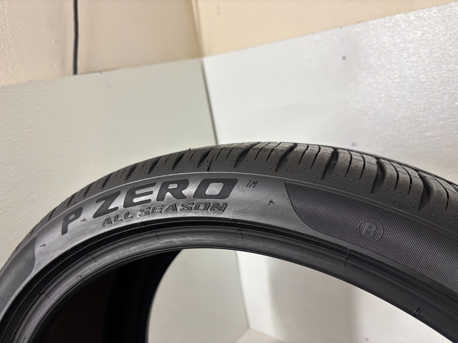 NO SHIPPING ONLY LOCAL PICK PICK UP 2 Tires 315 30 22 Pirelli P Zero All Season