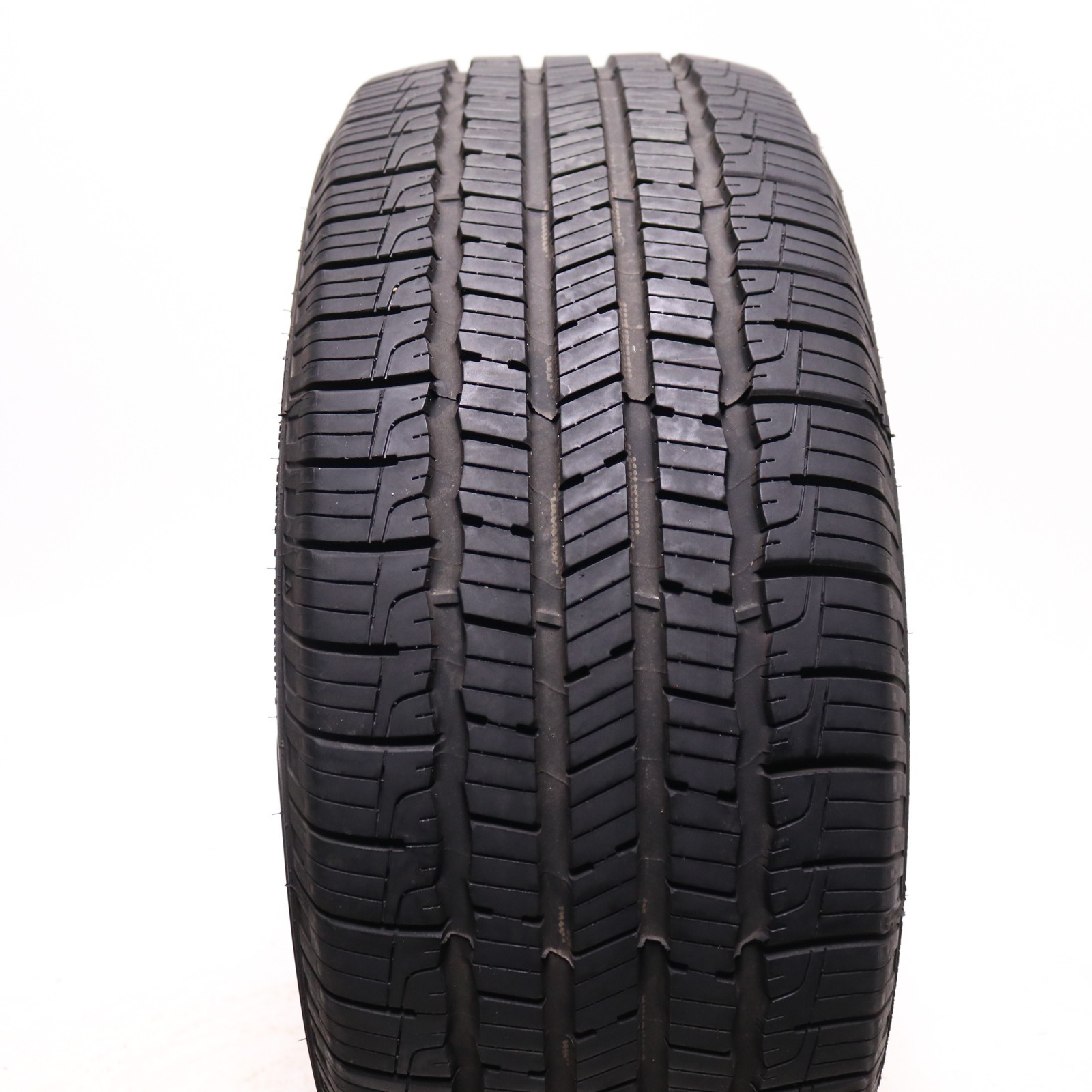 Set of 2 Used 235/50R18 Goodyear Reliant All-season – 97V – 8-8.5/32