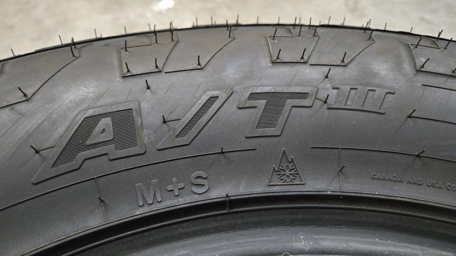 Used Single 265/60R18 Toyo Open Country A/T III 13/32″ M&S Light Truck tire
