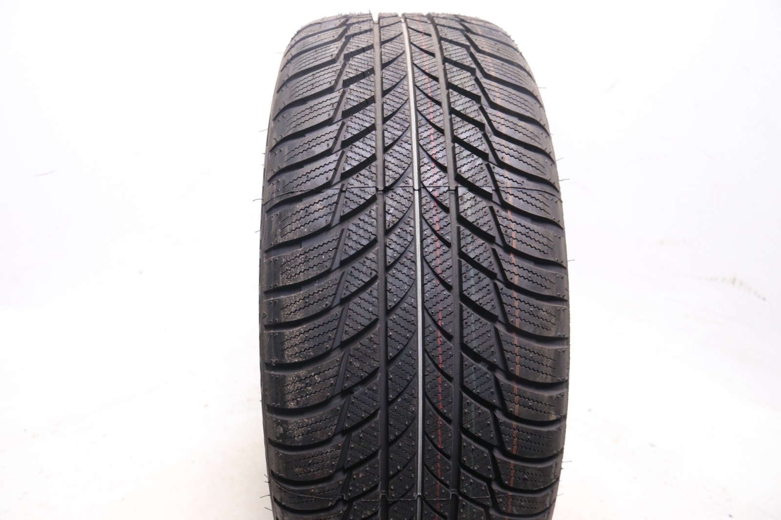 Set of 4 New 225/50R18 Bridgestone Blizzak LM001 RFT Run Flat – 95H – 8.5/32