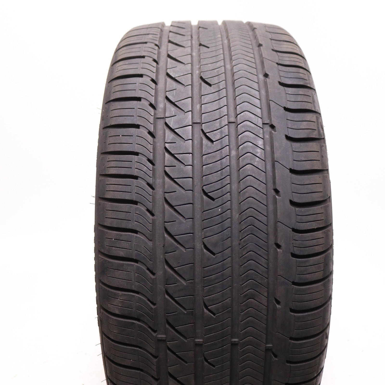Set of 2 Used 265/35R21 Goodyear Eagle Sport AO SoundComfort – 101H – 8.5-9.5/32