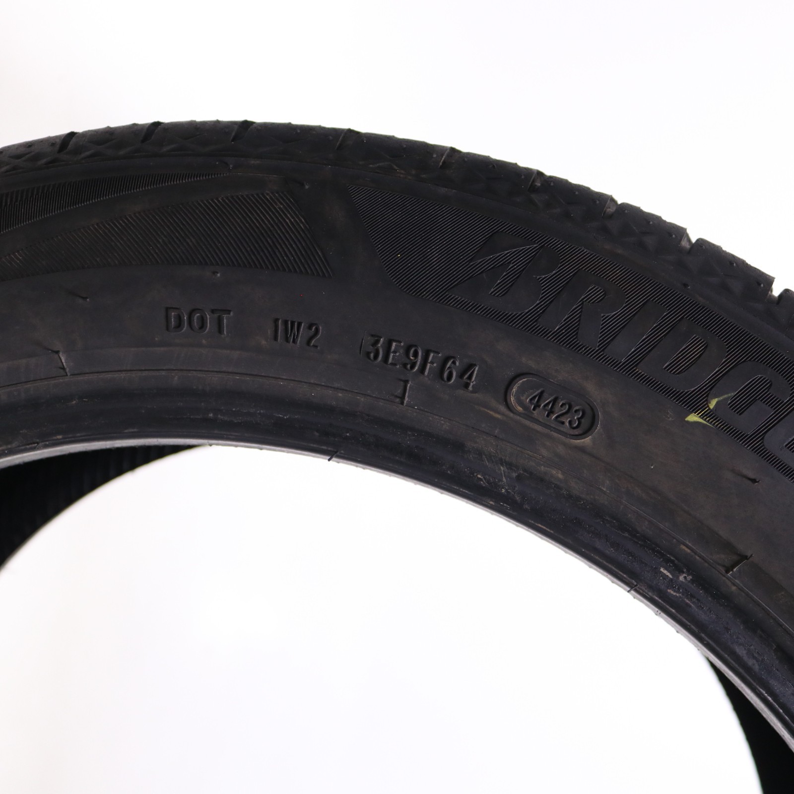 Set of 2 Used 255/45R19 Bridgestone Turanza EV Enliten – 104W – 8-9/32
