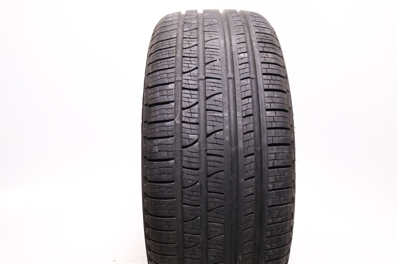 Set of 2 Used 255/45R20 Pirelli Scorpion Verde AO – 101H – 8.5-9.5/32