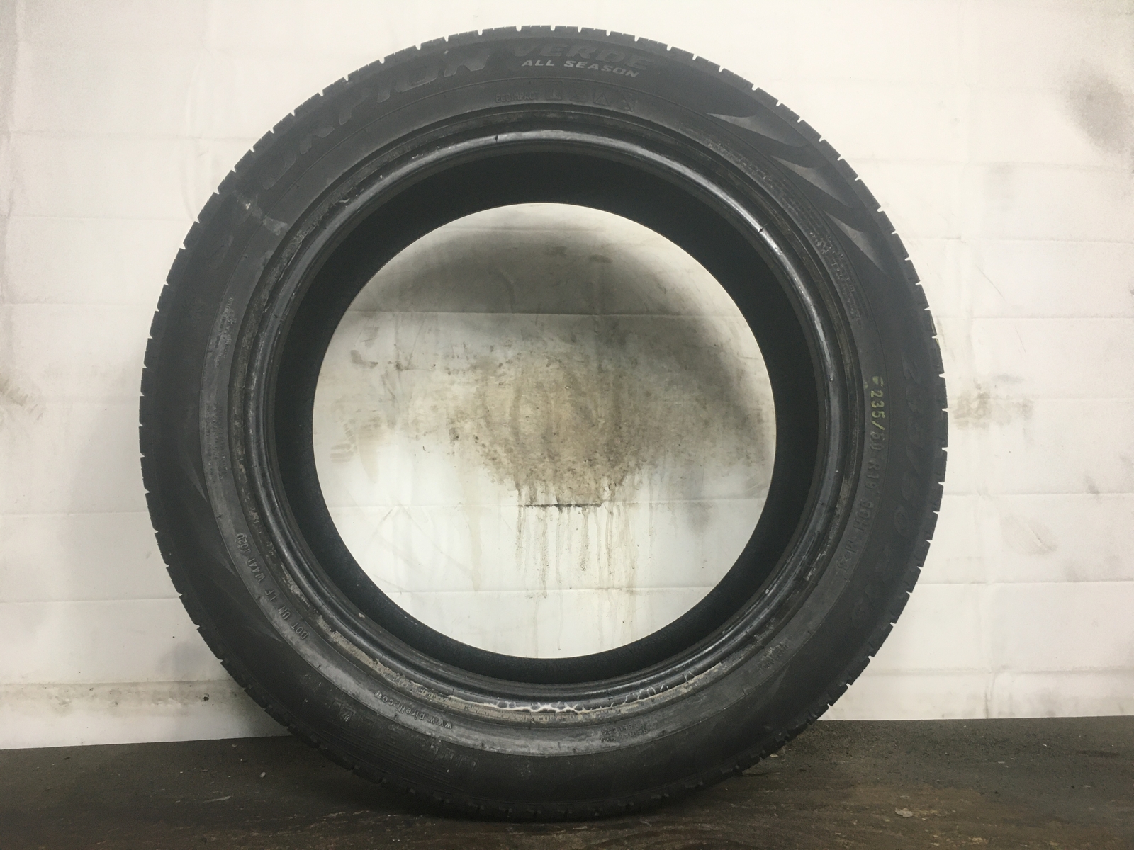 [1] Pirelli Scorpion Verde All Season P235/50R19 235 50 19 Tire 8.0-9.0/32