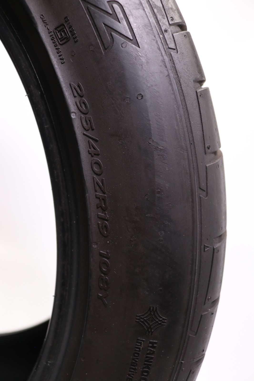 Used 295/40ZR19 Hankook Ventus S1 Evo Z K129 NDO – 108Y – 4.5/32 No Repairs