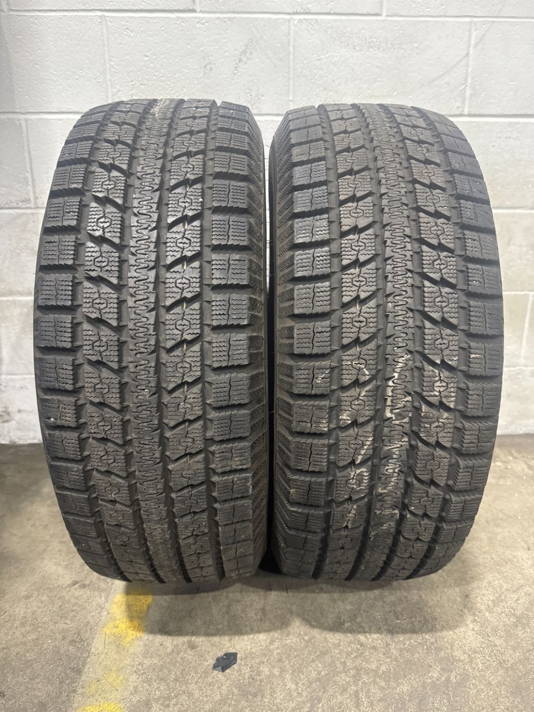 2x P265/65R17 Toyo Observe GSI 5 12/32 Used Tires