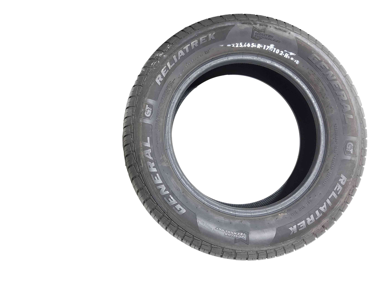 Set Of 4 P225/65R17 General Tire Reliatrek 102 H Used 8/32nds