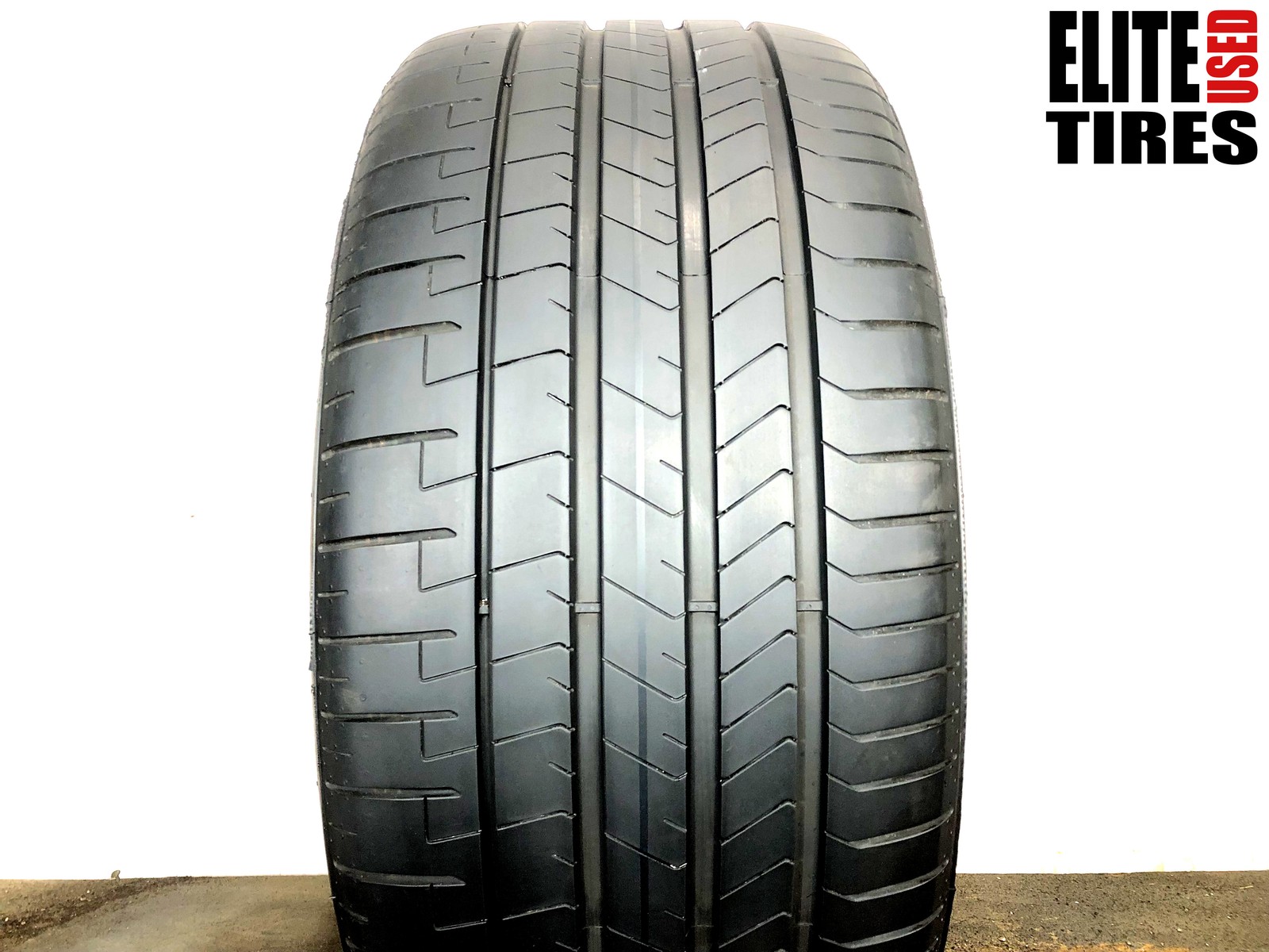 [1] Pirelli P Zero PZ4 Run Flat P315/35R22 315 35 22 Tire 8.25/32