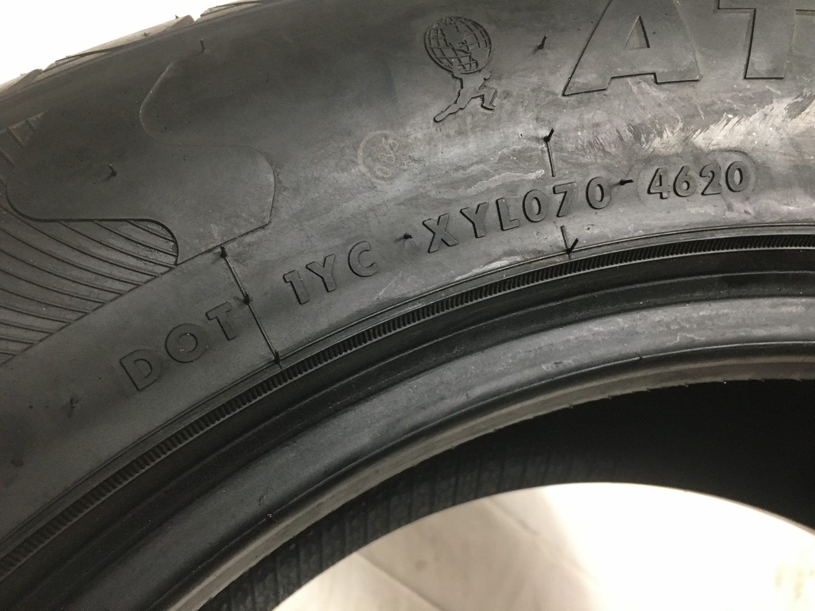 [1] Atlas Paraller 4X4 HP P255/55R19 255 55 19 Tire 8.25-8.75/32