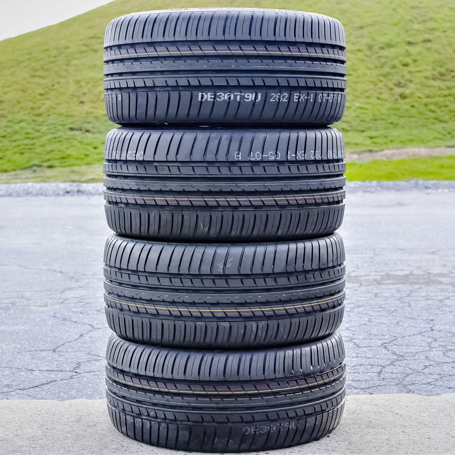 2 New Cosmo MuchoMacho 255/35R20 ZR 97Y A/S High Performance Tires