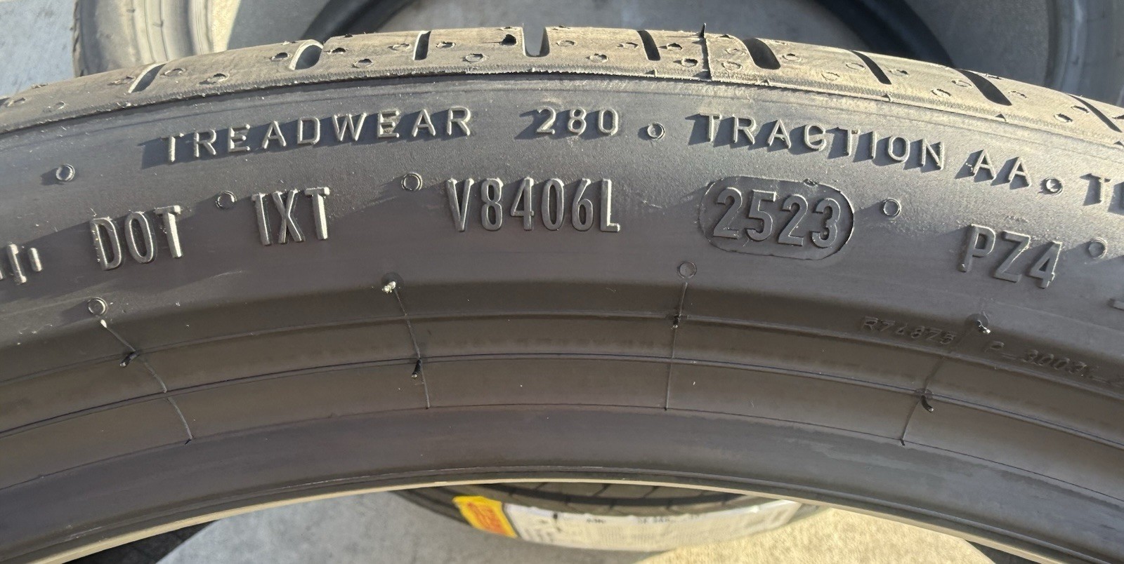 Set of TWO BRAND NEW 245/35R21 96Y Pirelli P Zero PZ4 MO-S PNCS Tires 2453521
