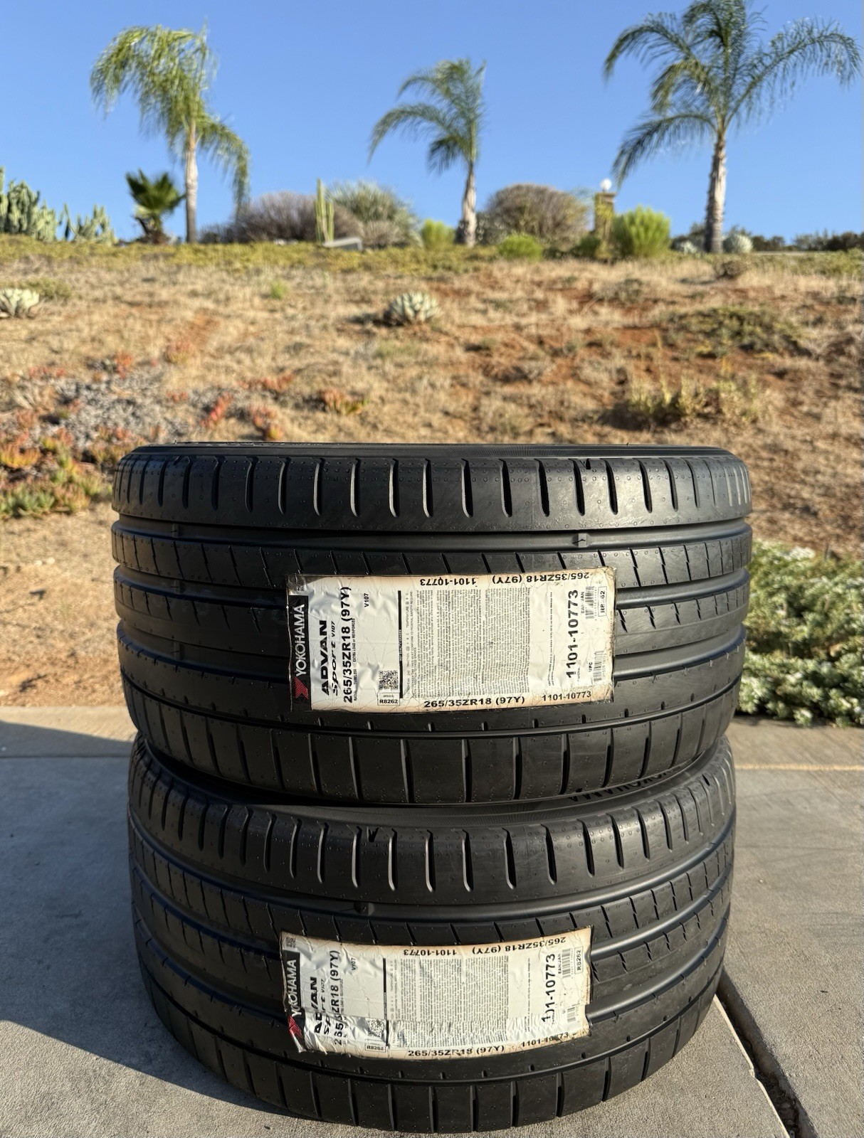 Set of FOUR BRAND NEW 265/35ZR18 (97Y) Yokohama ADVAN Sport V107 Tires 2653518