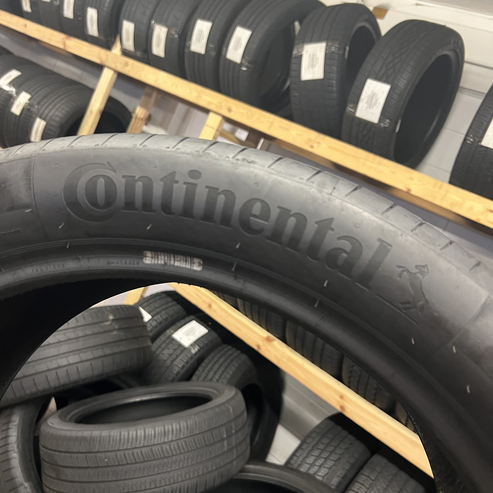 Set Of 2 Tires LikeNEW Continental PremiumContact 6 SSR 315/35R21 111Y NO Patch