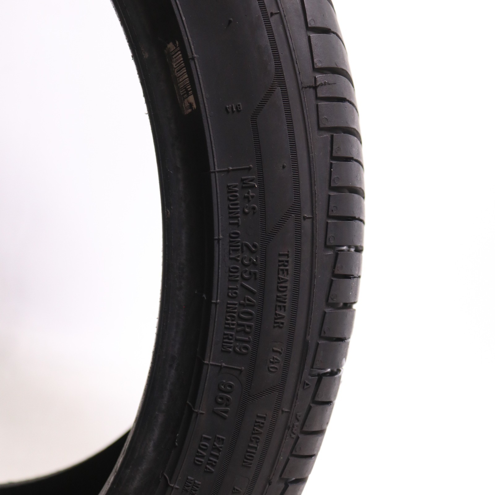 Set of 2 Used 235/40R19 Cooper ProControl – 96V – 9-10/32