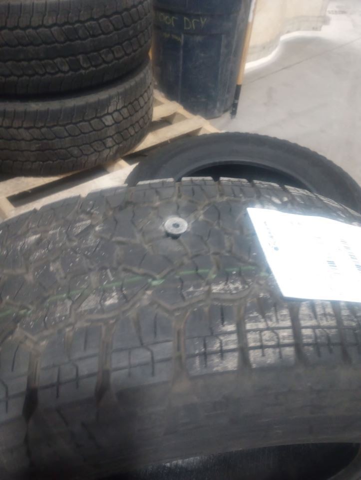 Need Patch 275/60 R20 Tire Goodyear Trailrunner 11/32 Tread Depth 3162668