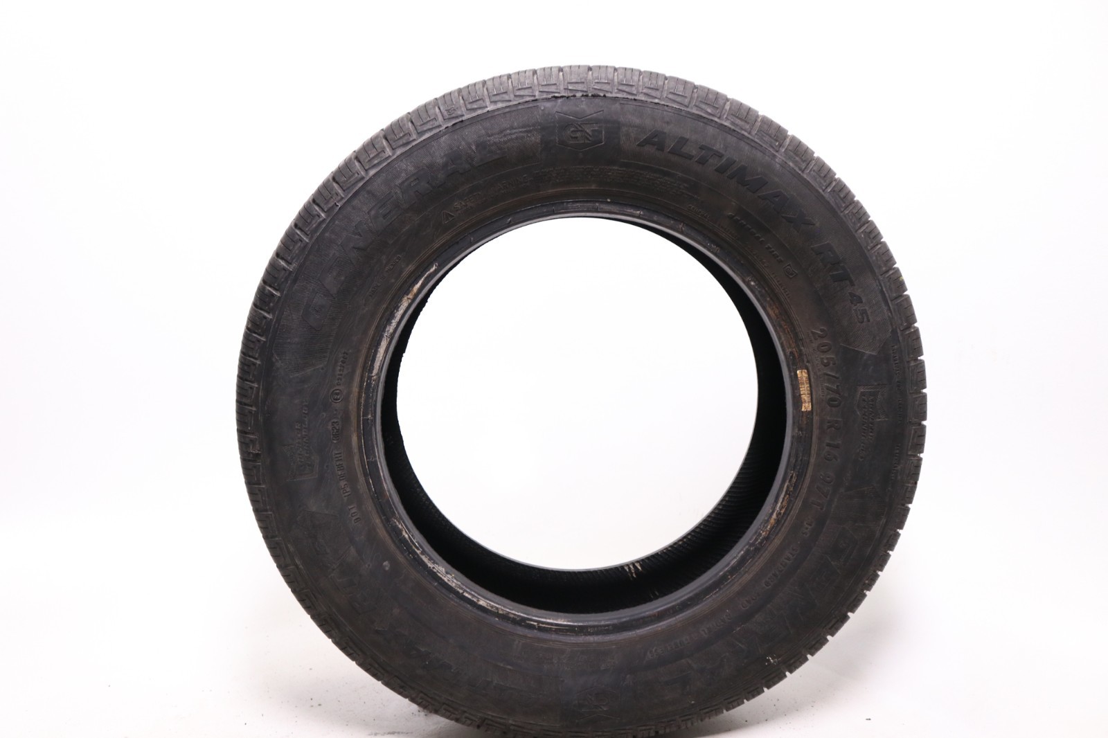 Set of 4 Used 205/70R16 General Altimax RT45 – 97T – 9-10/32