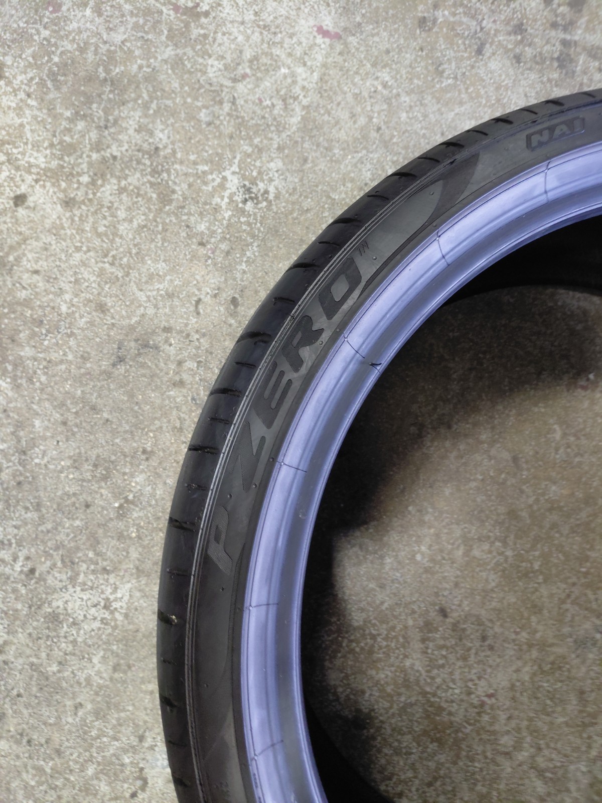 245/35ZR20 (91Y) PIRELLI P ZERO NA1 SINGLE USED TIRE