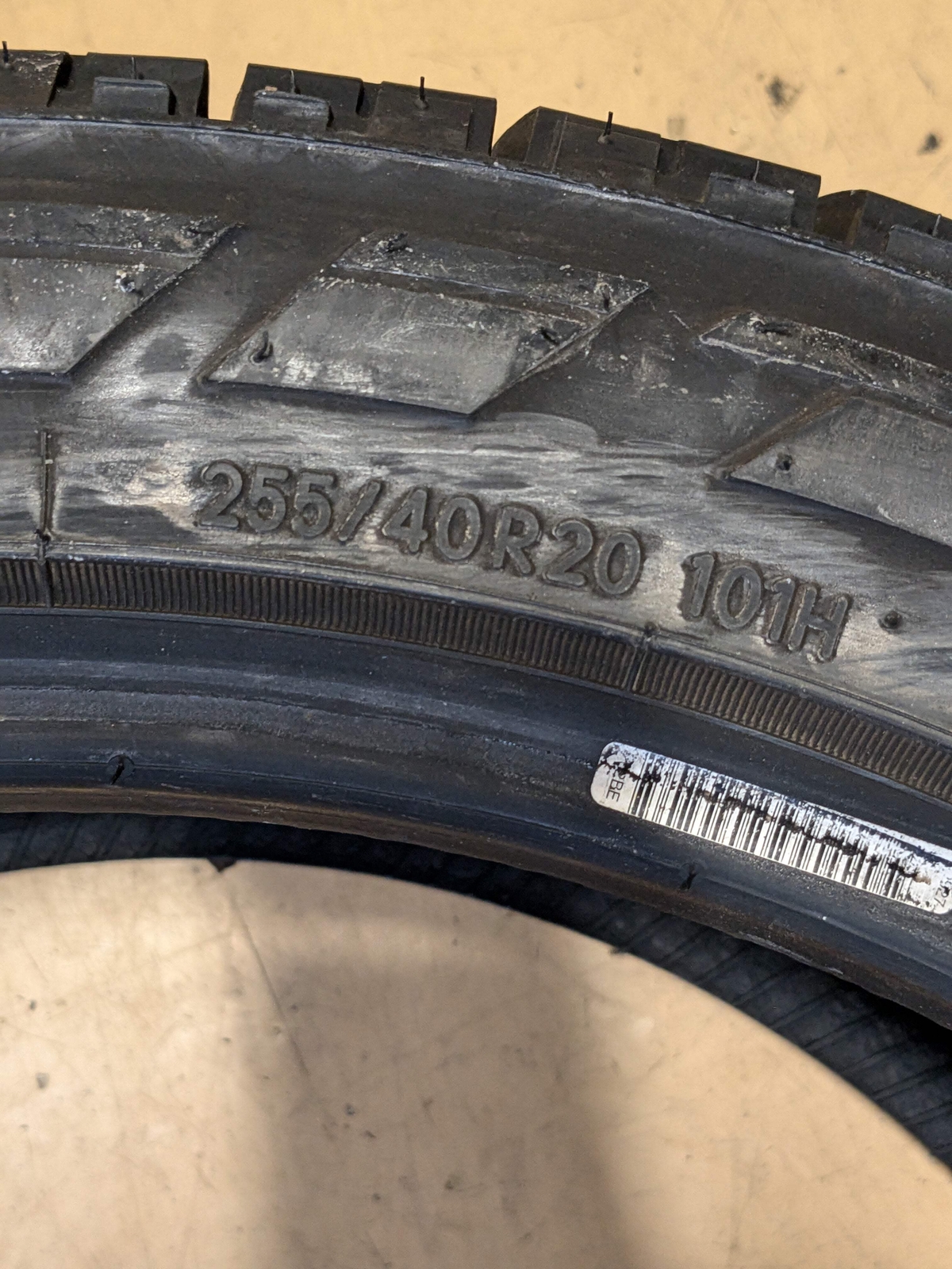 USED 12/32″ NITTO NOMAD GRAPPLER 255 40 20 101H ALL TERRAIN SUV/CROSSOVER TIRE 2
