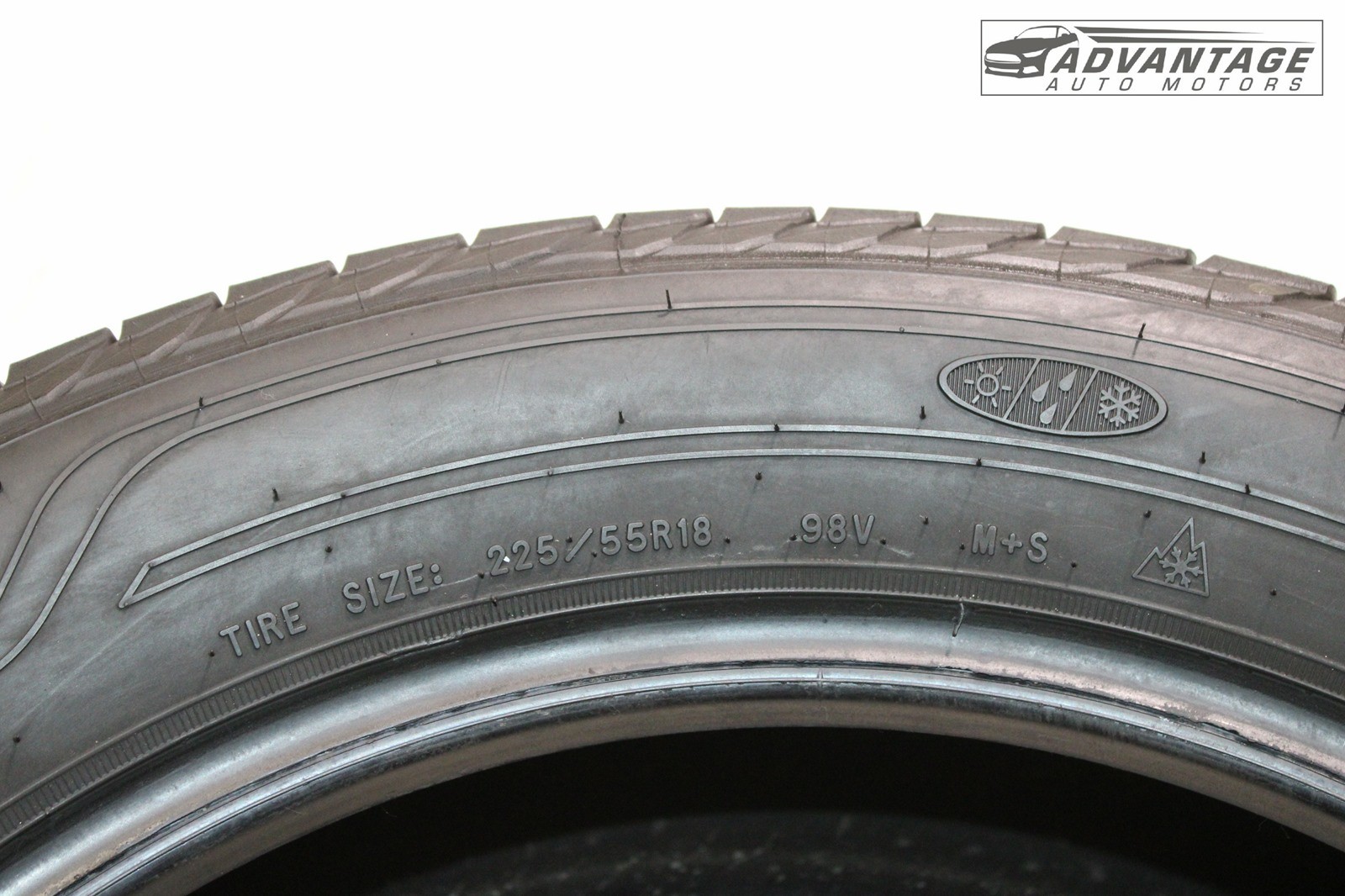 2019-2020 MITSUBISHI OUTLANDER WHEEL TIRE GOODYEAR 225/55R18 98V M+S 8/32NDS OEM