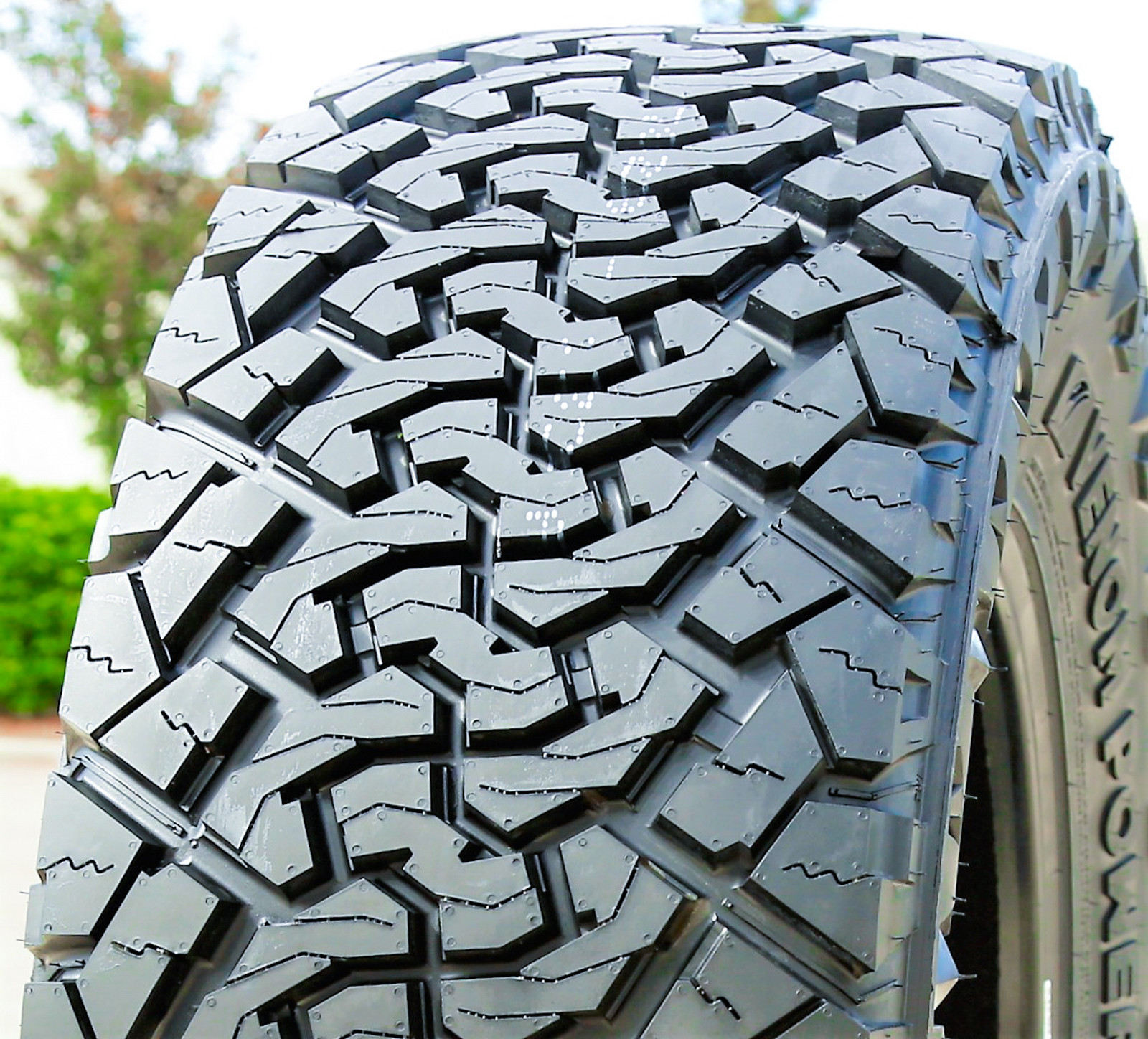 4 Tires Venom Power Terra Hunter X/T 245/65R17 111T XL XT Extreme Terrain