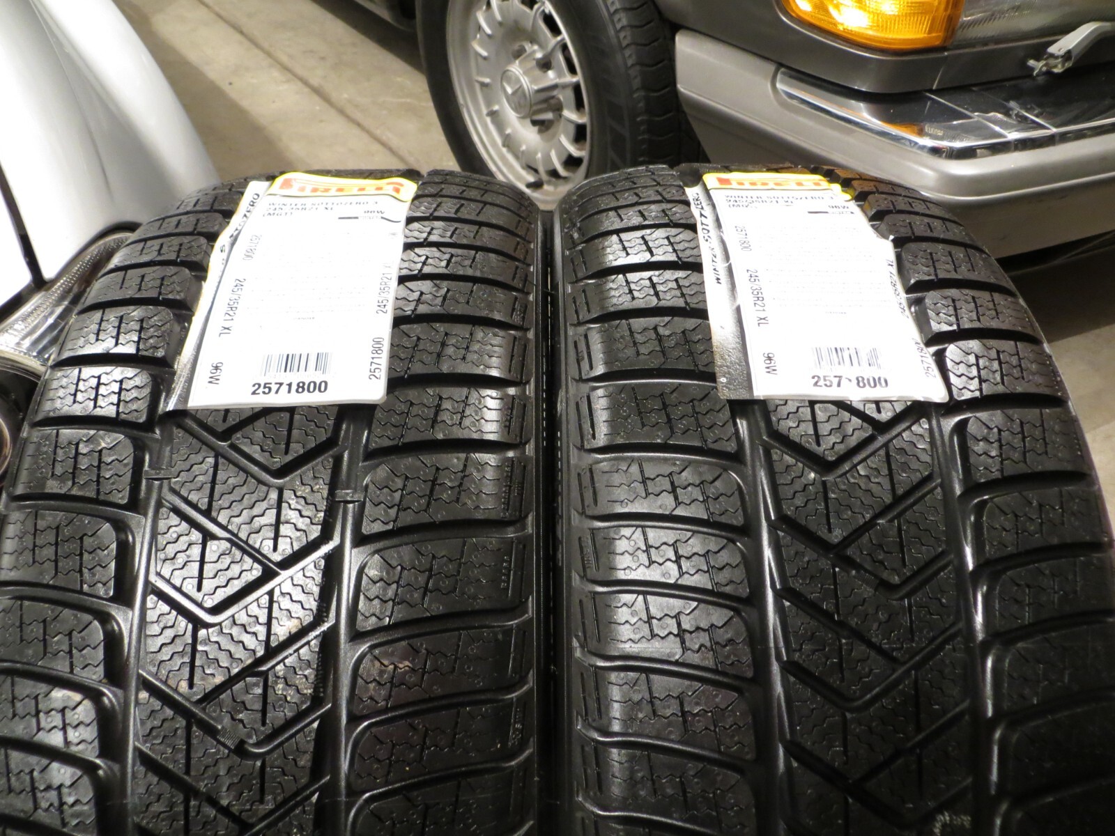 NEW 2 TWO PIRELLI WINTER SOTTOZERO 3 2571800 245/35R21 MGT SNOW 245 35 21 3531