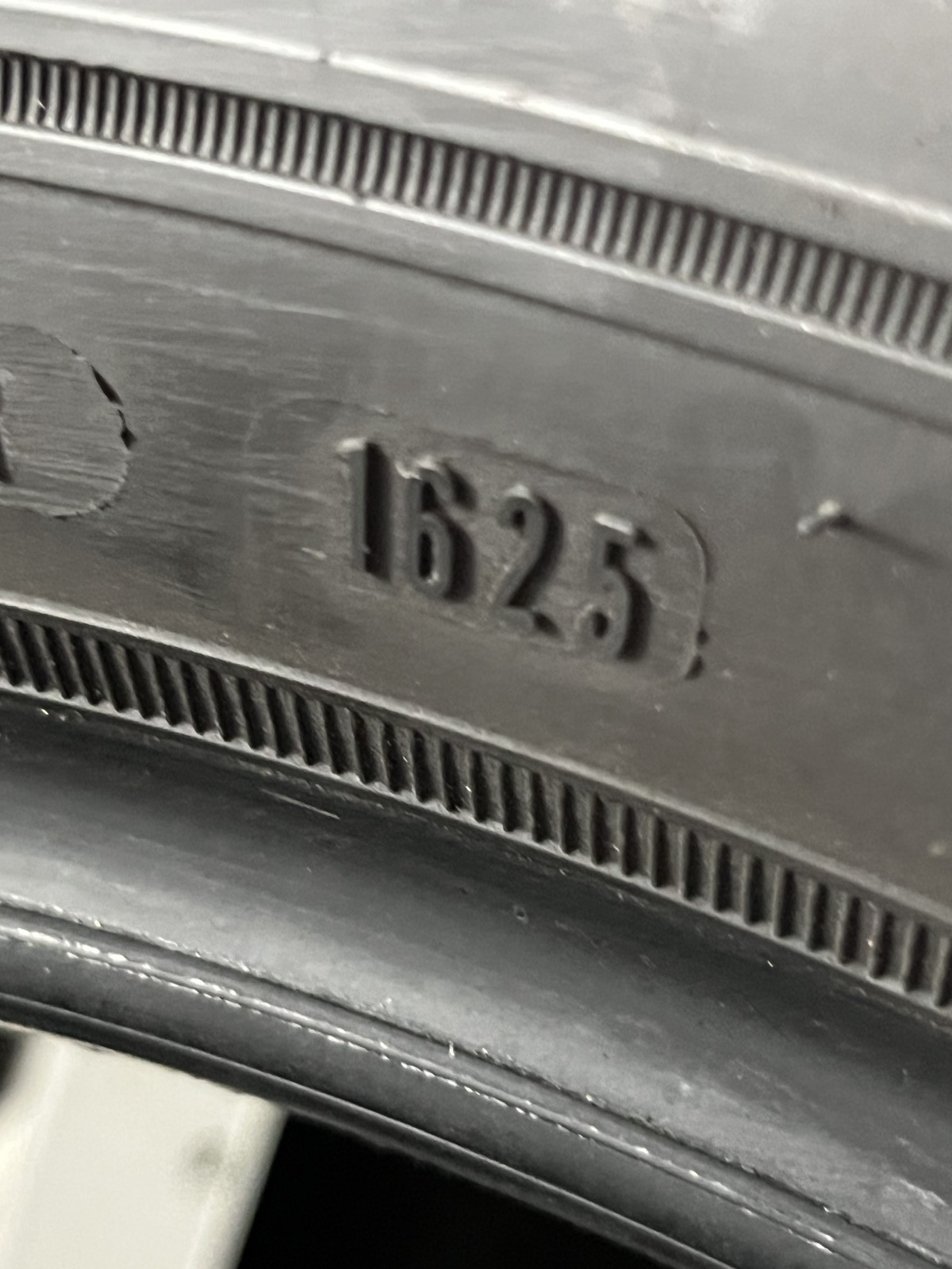 1 New Goodyear Assurance Finesse TPC 225/55R18 98H DOT.1625 9/32 New