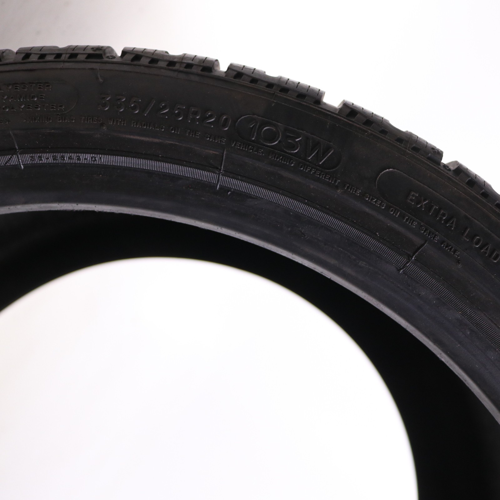 Used 335/25R20 Michelin Pilot Alpin PA4 – 103W – 9/32 No Repairs