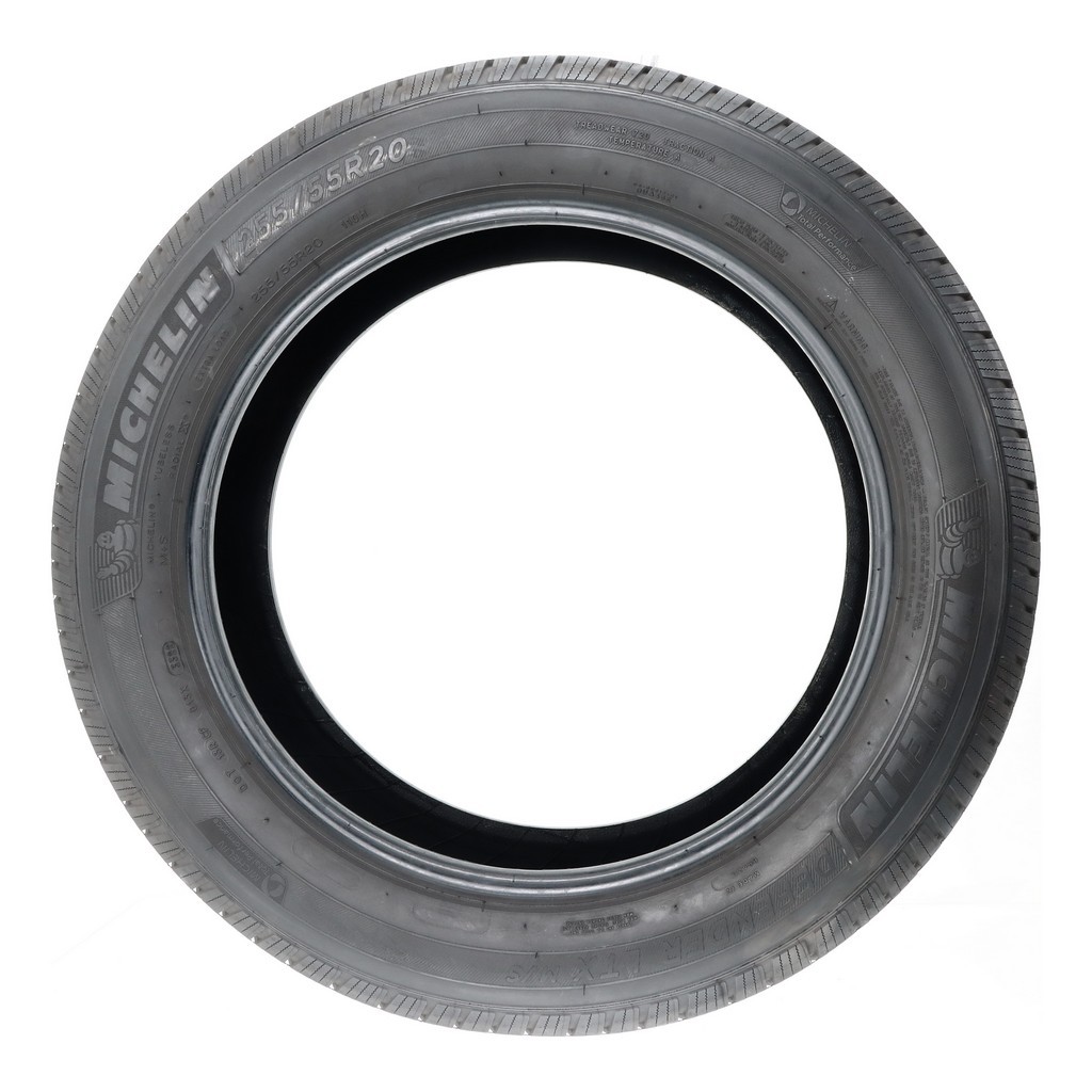 Used 255/55R20 Michelin Defender LTX MS 110H – 9/32