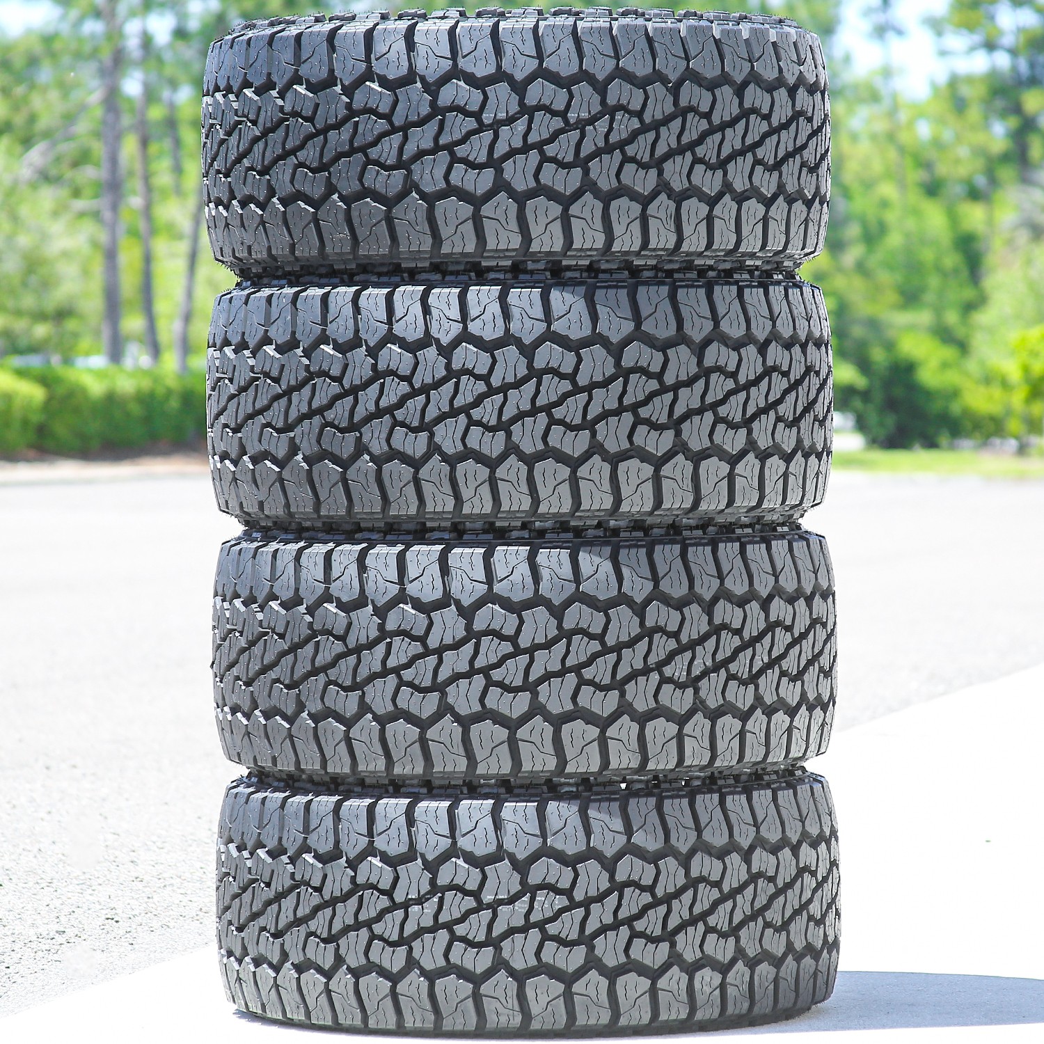 Tire Venom Power Swampthing A/T Xtreme Dirt 205/70R15 100T XL AT All Terrain