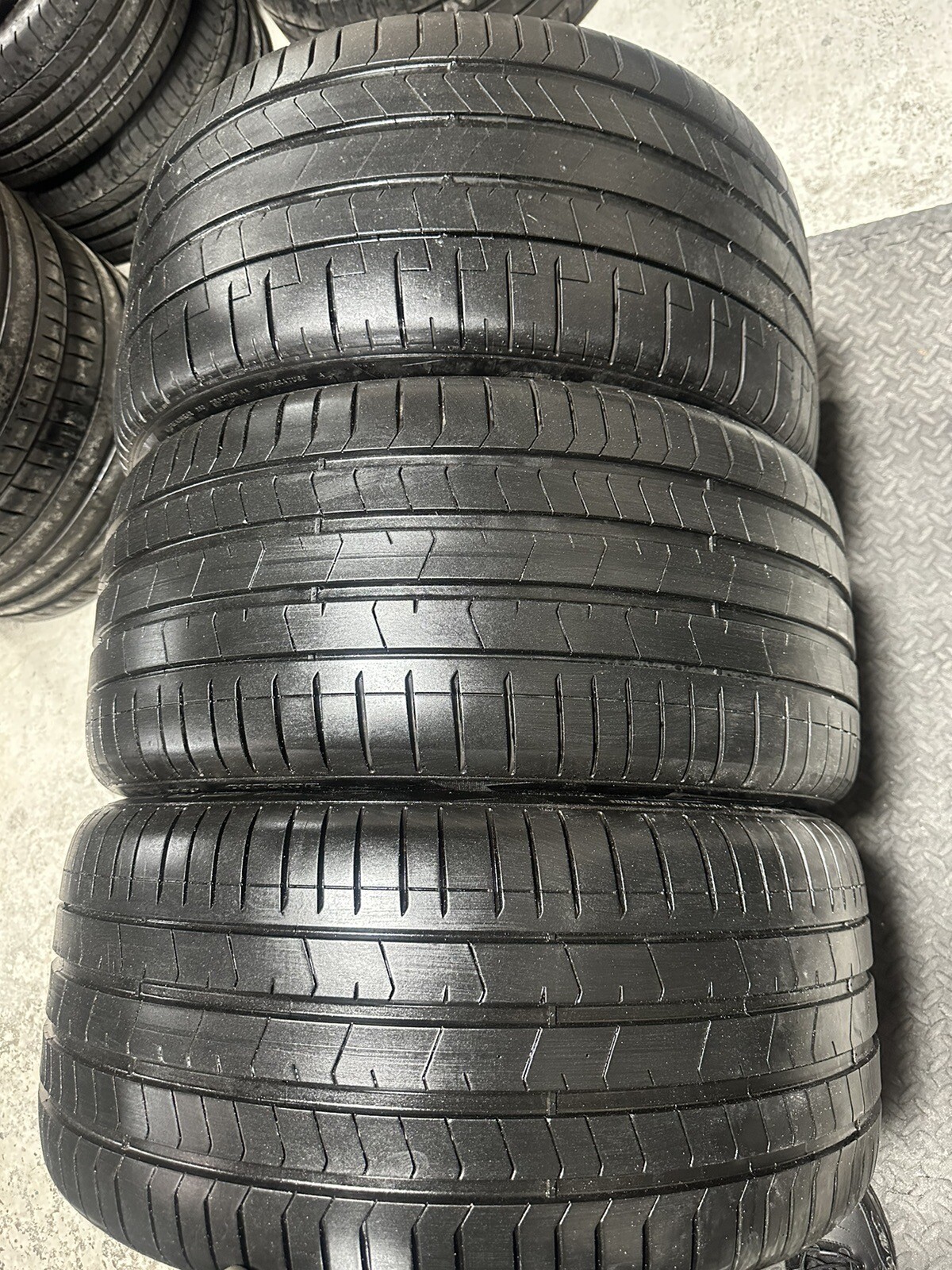(3) Pirelli PZero PZ4 Luxury 315/35R21 RUN FLAT TireS