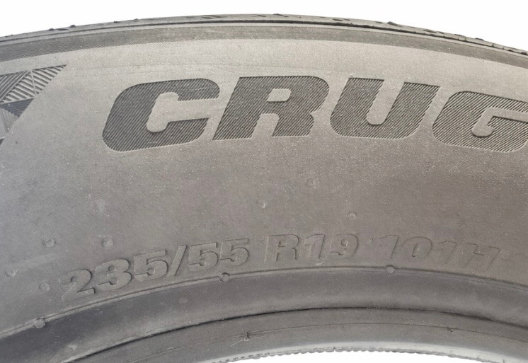 New Kumho Crugen HP71 235/55R19 All-Season SUV Crossover Tire