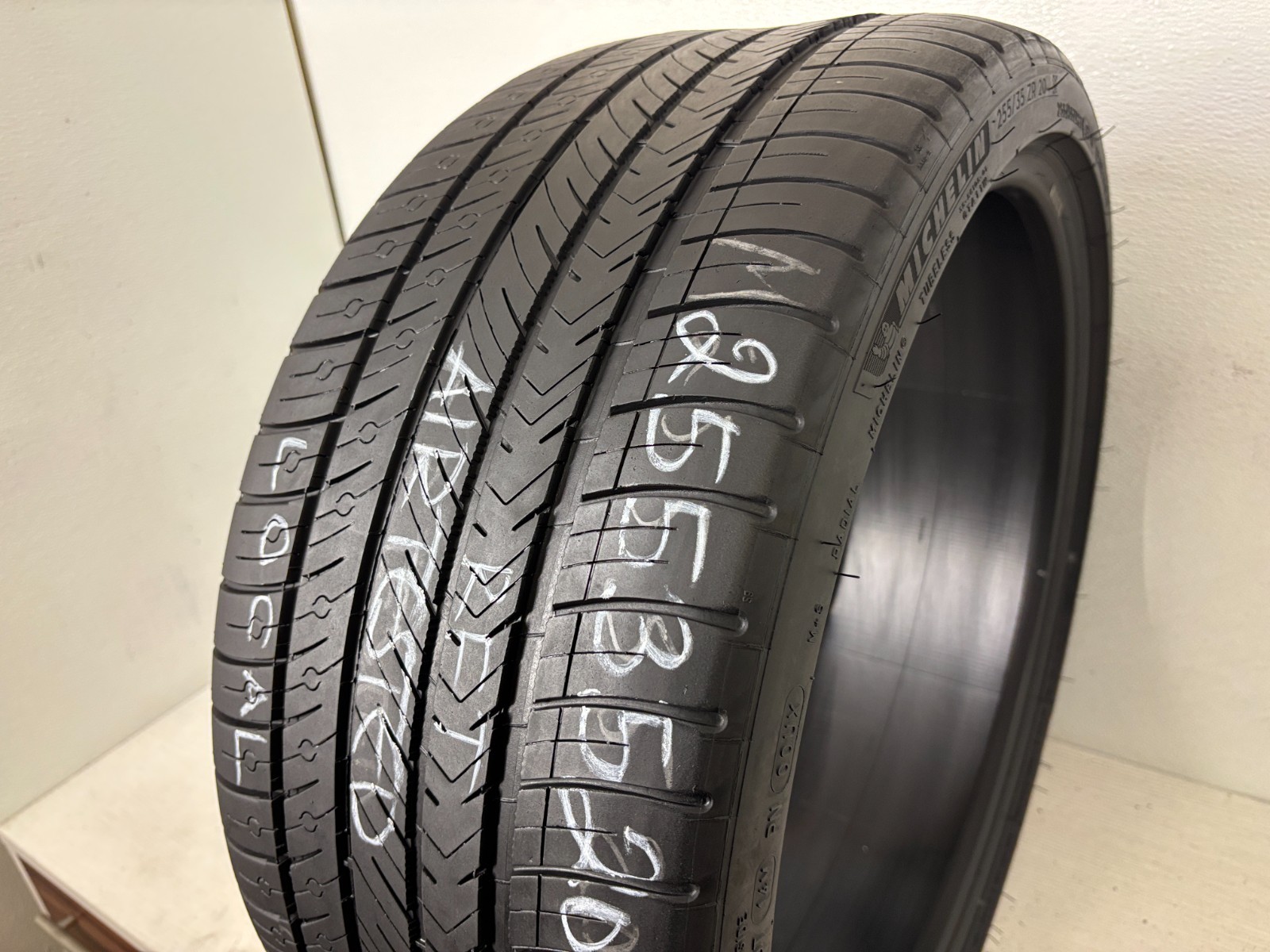 NO SHIPPING ONLY LOCAL PICK UP 1 Tire 255 35 20 Michelin Pilot Sport A/S ZP RFT