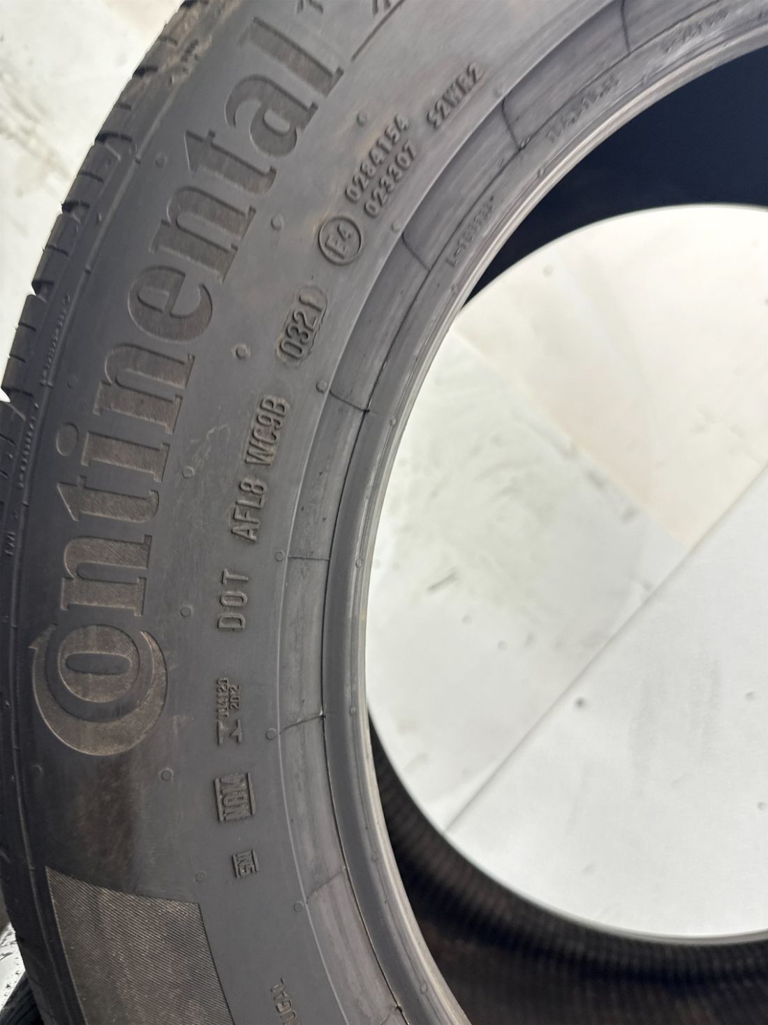 1 Used P275/50R19 Continental ProContact TX 112 V – 8/32