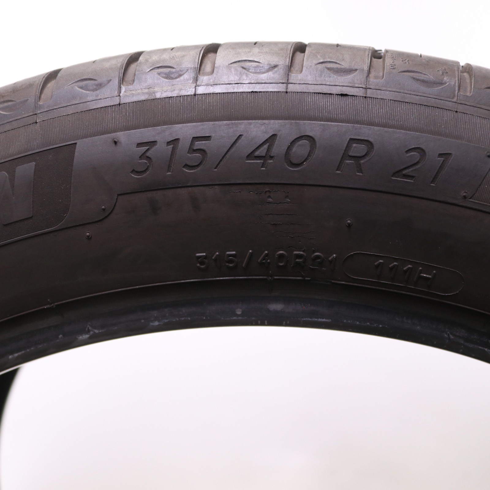Set of 2 Used 315/40R21 Michelin Primacy Tour A/S MO – 111H – 6-7/32