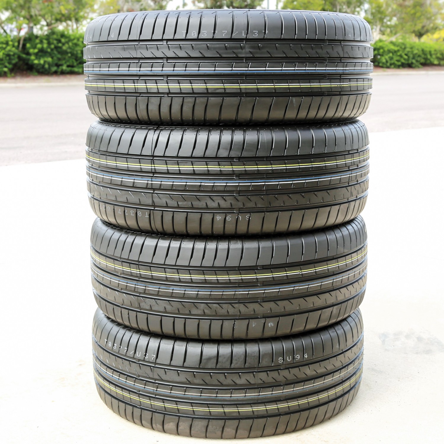 Tire Bridgestone Alenza 001 (BMW) 235/60R20 108H XL Performance
