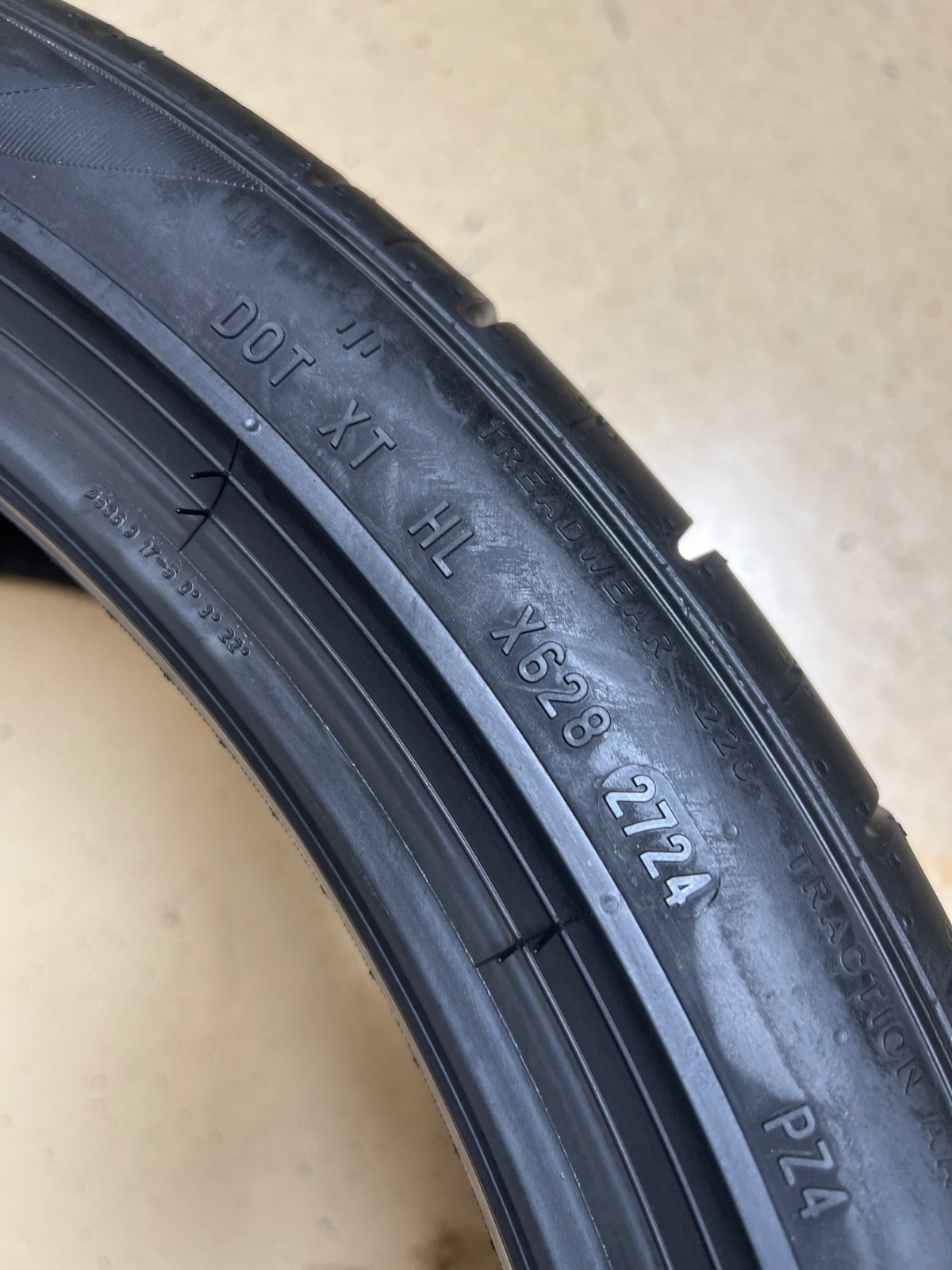 1 – TAKEOFF 305/30ZR21 XL (104Y) Pirelli P Zero PZ4 (NF0 ELECT) – 6160 NO REPAIR