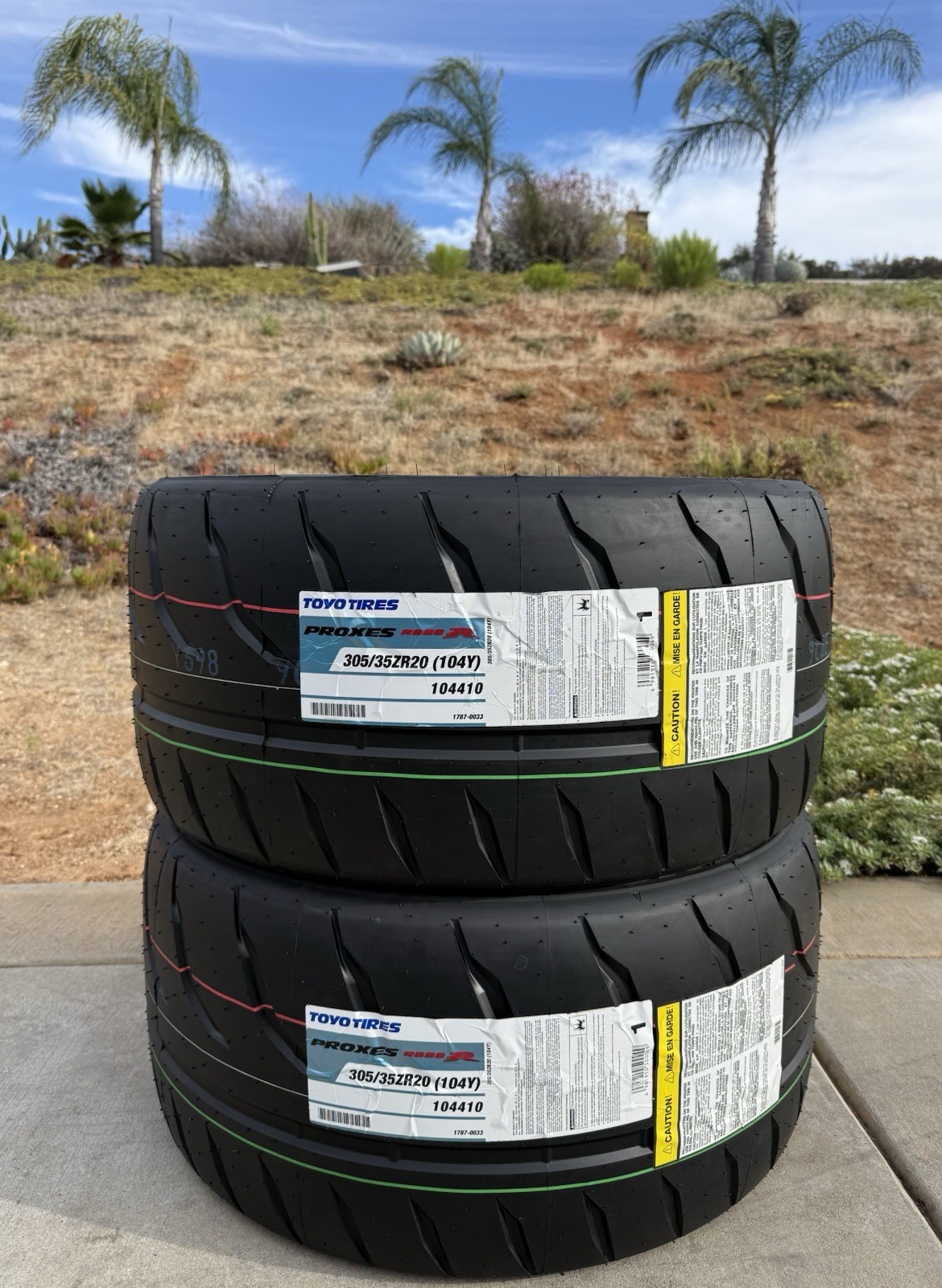TWO BRAND NEW 305/35ZR20 (104Y) Toyo R888R Streetable Track & Competition Tires