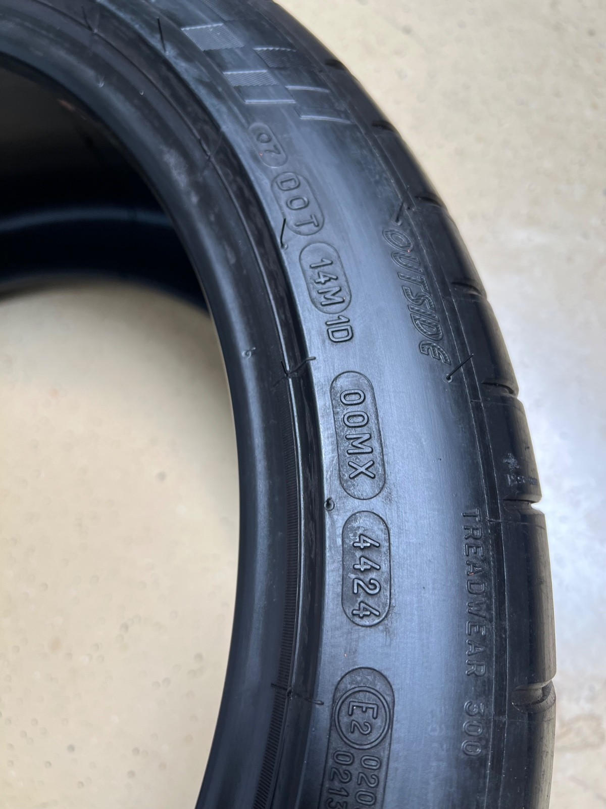 1 – TAKEOFF 275/35ZR19 XL (100Y) Michelin Pilot Super Sport (*) – 7122 NO REPAIR