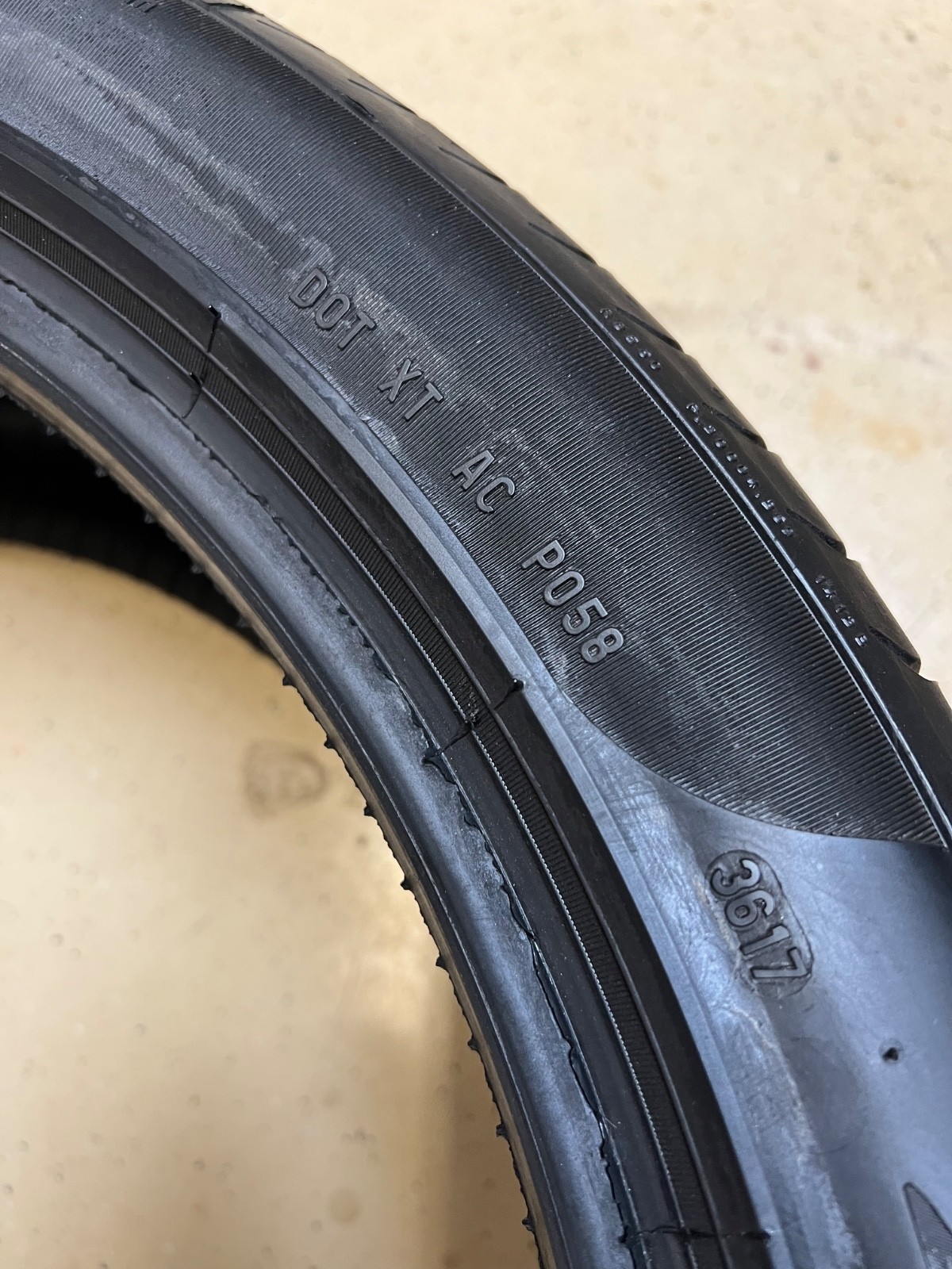 1 – NO REPAIRS 265/40R21 SL (101Y) Pirelli P Zero (N0) Porsche OEM – 12077