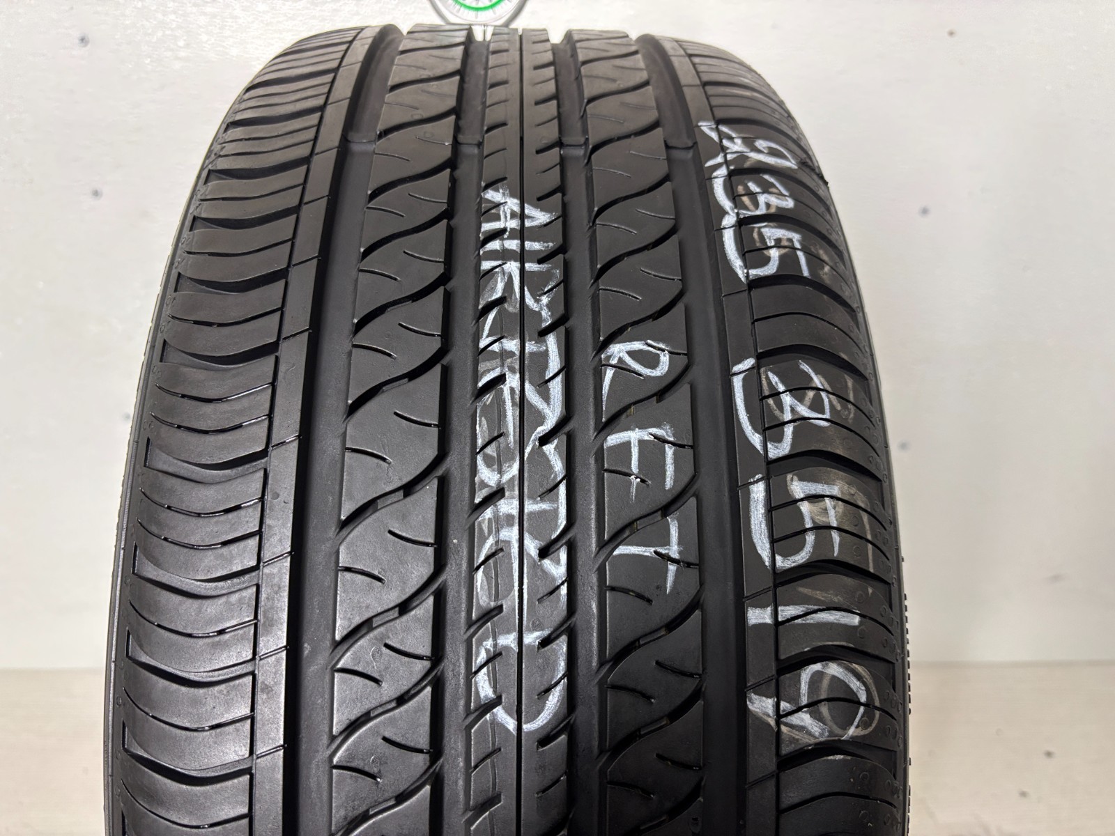 1 Tire 235 35 19 Continental ProContact RX Run Flat (8.20/32=90% Tread Left) 91V