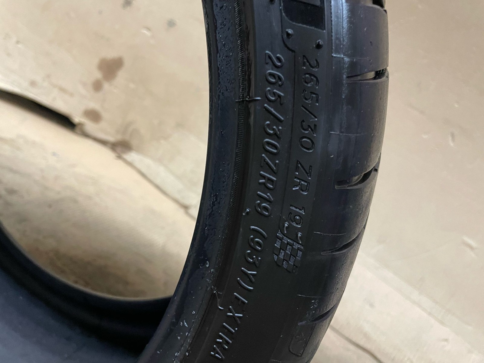 Michelin Pilot Sport 4S 265/30ZR19 93Y Extra Load DOT 6424 Tire