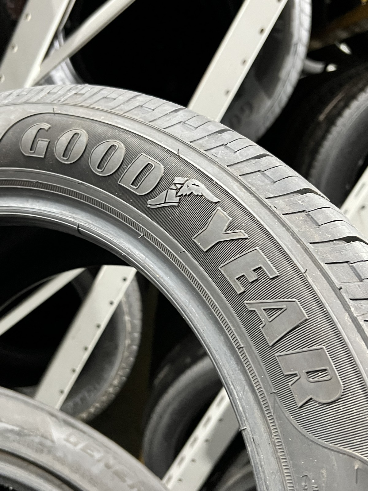 1 New Goodyear Reliant All-season 215/55R17 94V DOT.5025 9.75/32 New