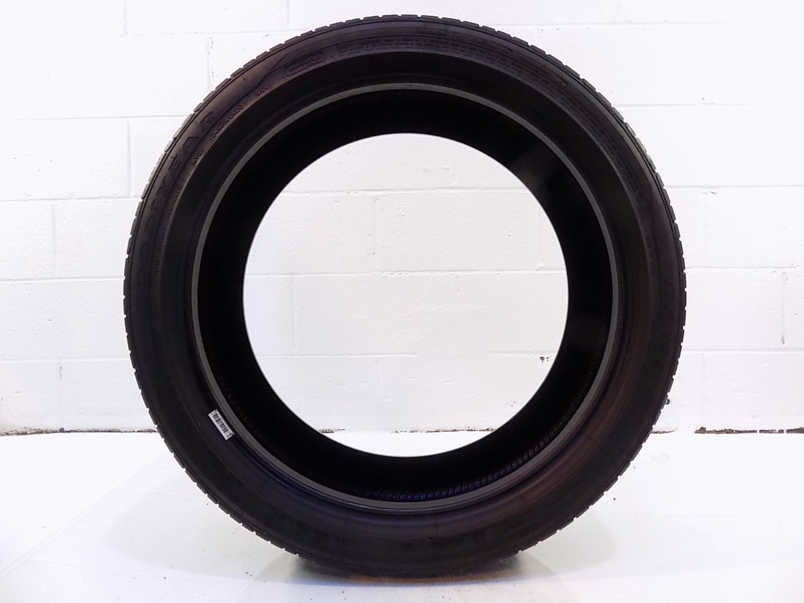 P245/40R20 Goodyear Eagle F1 Asymmetric RunOnFlat 95 V Used 7/32nds