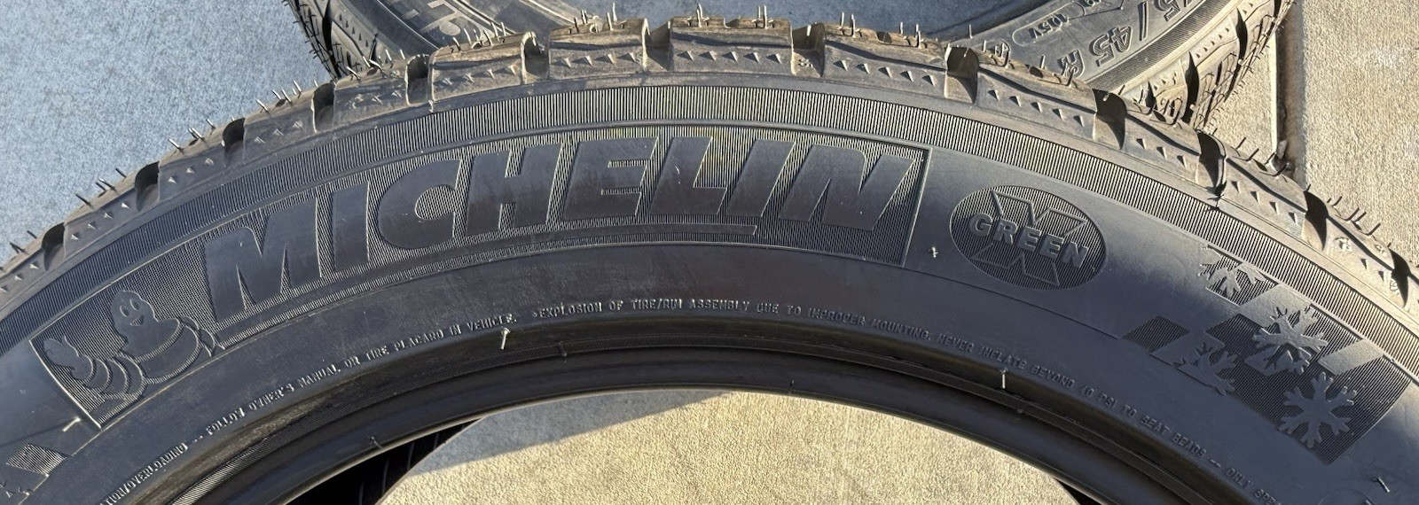 TWO NEW 295/40R19 Michelin Pilot Alpin PA4 N0 Porsche Panamera Winter Snow Tires