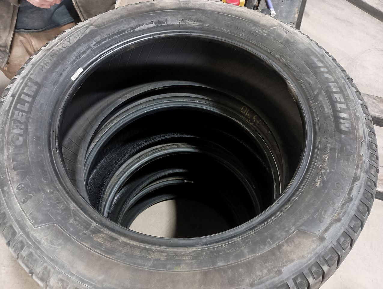 Patched 275/60 R20 Tire Michelin Primacy LTX 11/32 Tread Depth 3107798